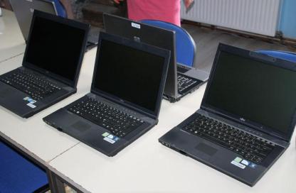 Eastern Mining donates laptops to the General Library of Vareš